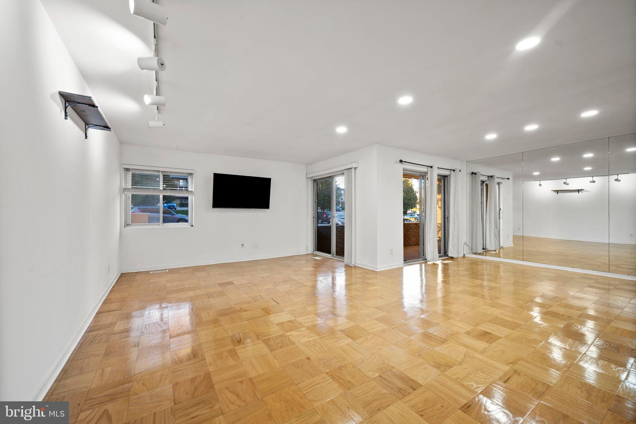 STEVENSON VILLAGE CONDO - Residential