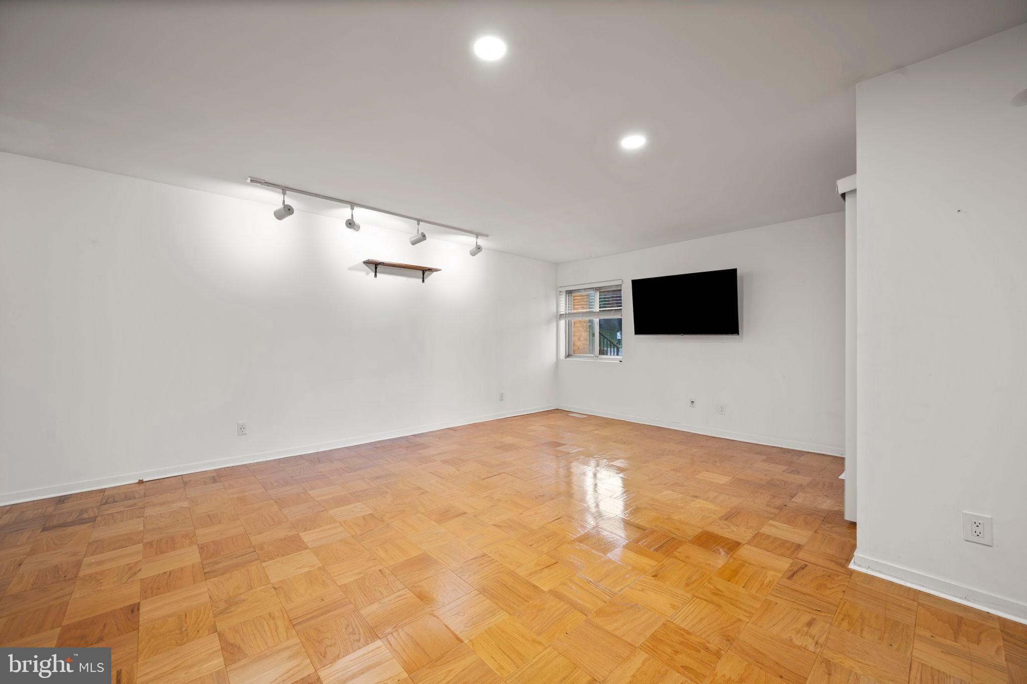 STEVENSON VILLAGE CONDO - Residential