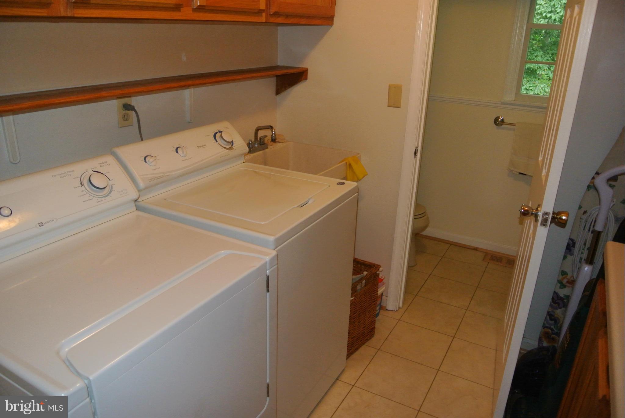 CHAPEL POINT WOODS - Residential