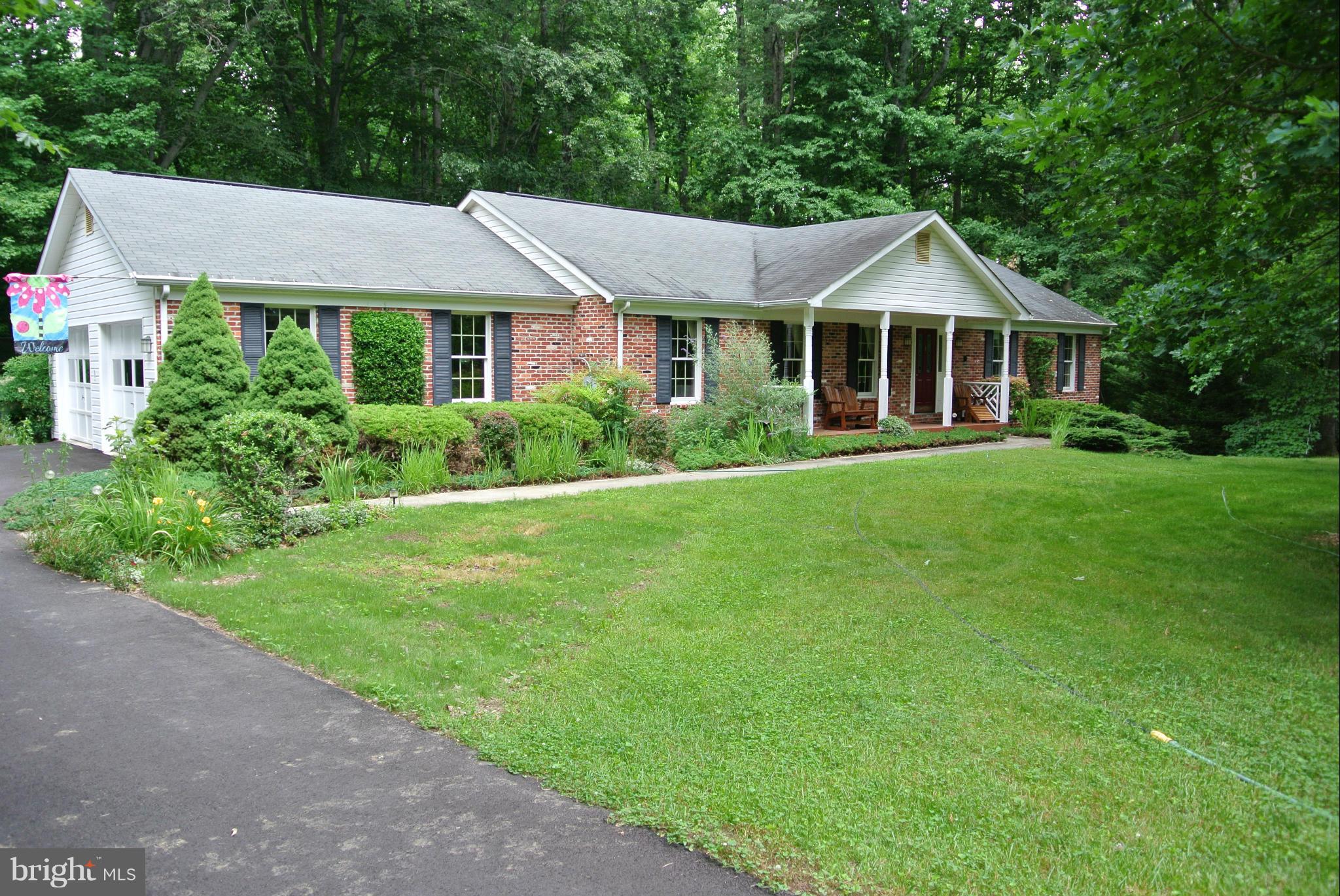 CHAPEL POINT WOODS - Residential