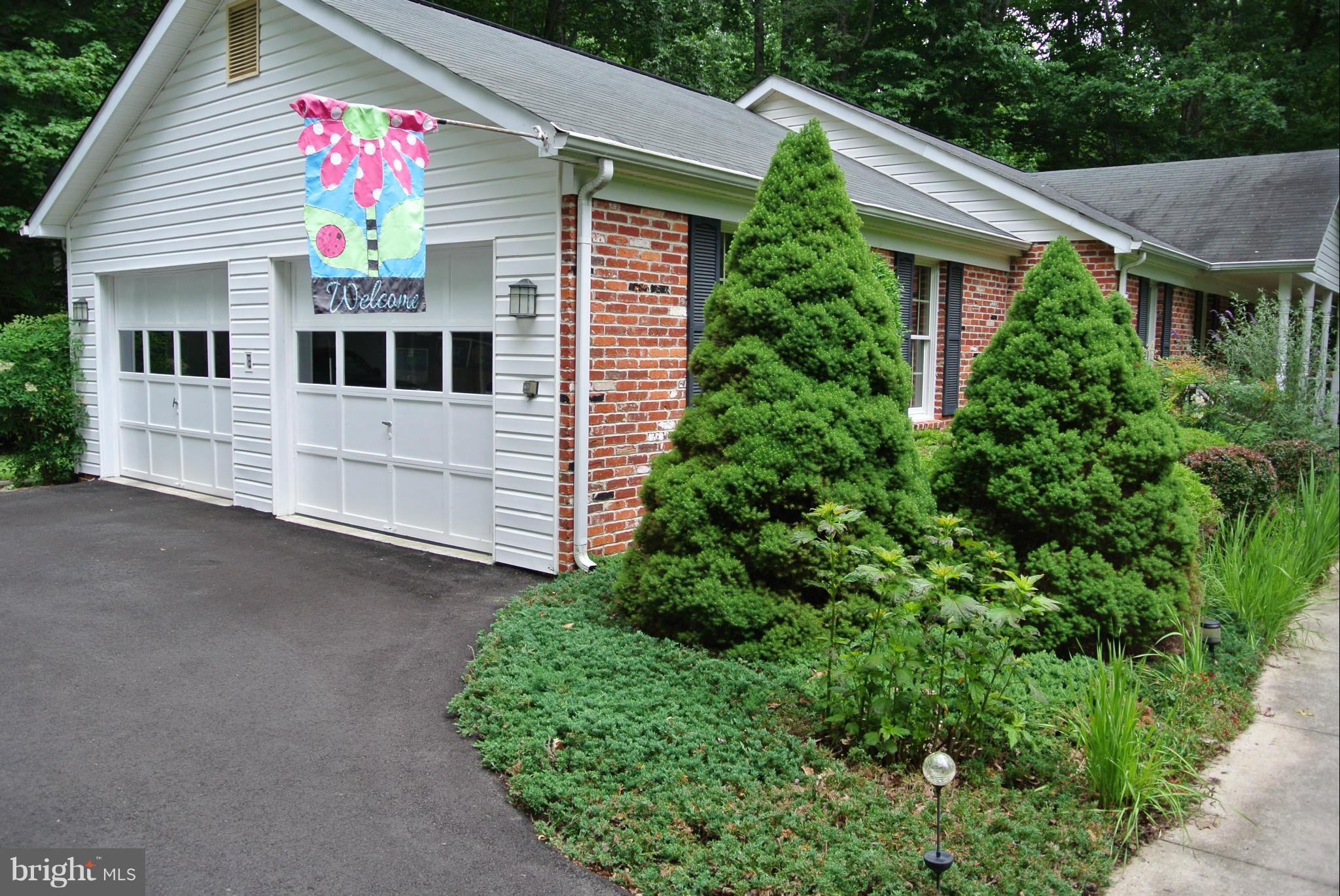 CHAPEL POINT WOODS - Residential