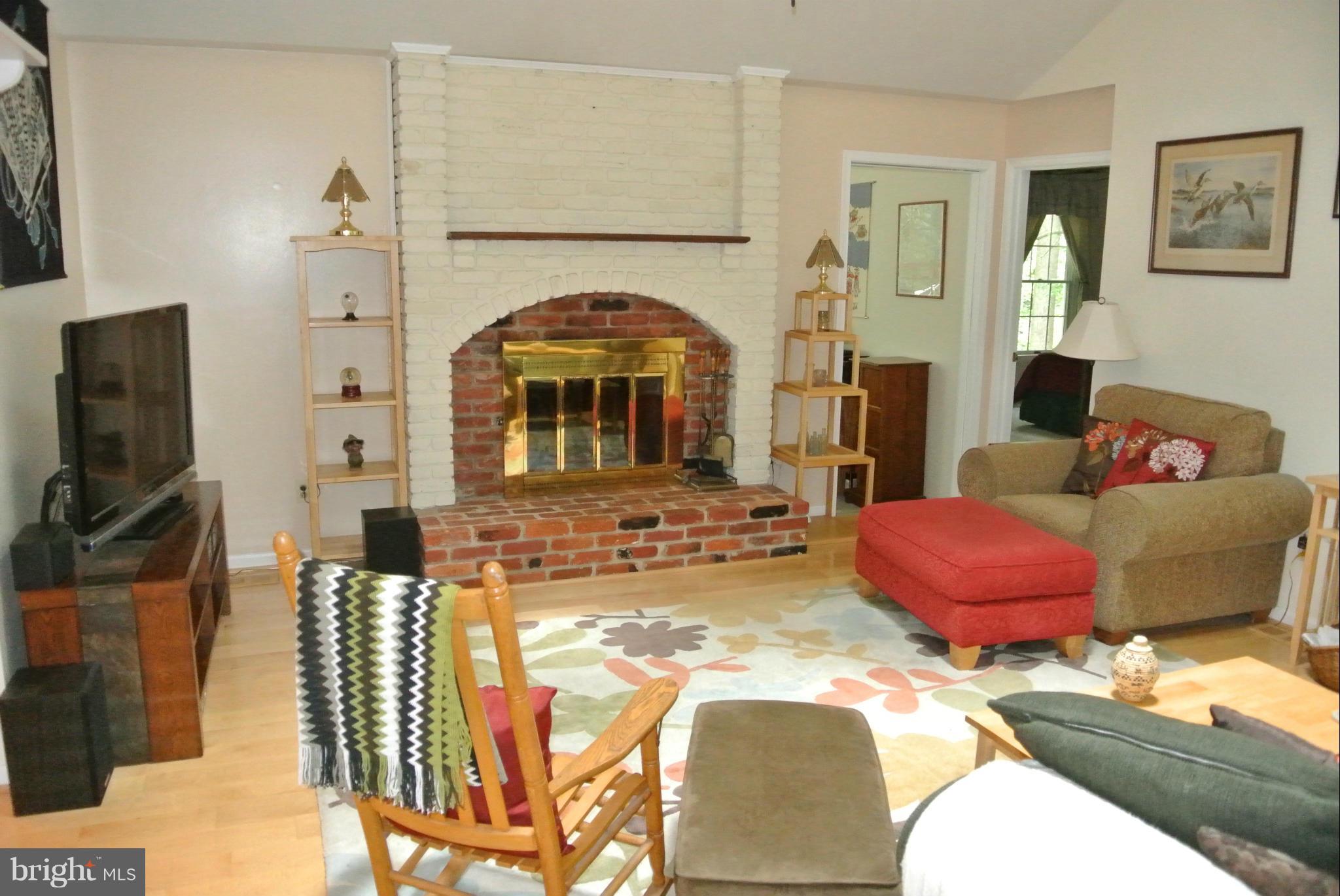 CHAPEL POINT WOODS - Residential