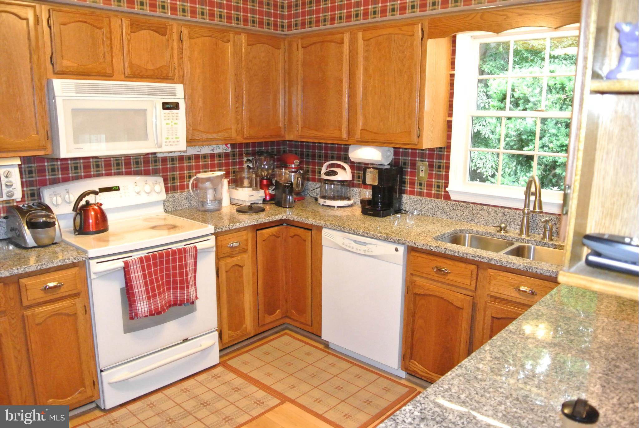 CHAPEL POINT WOODS - Residential