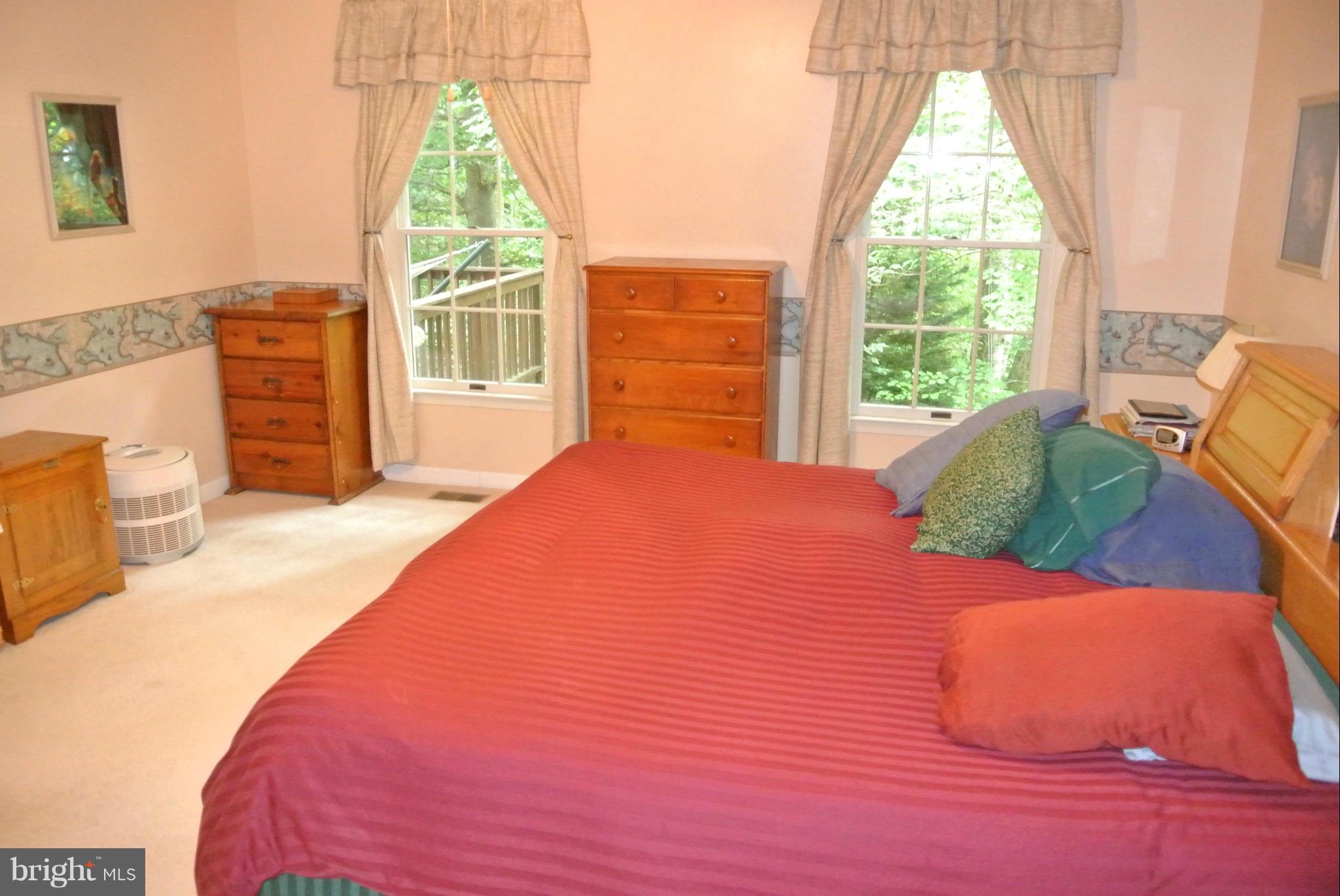 CHAPEL POINT WOODS - Residential