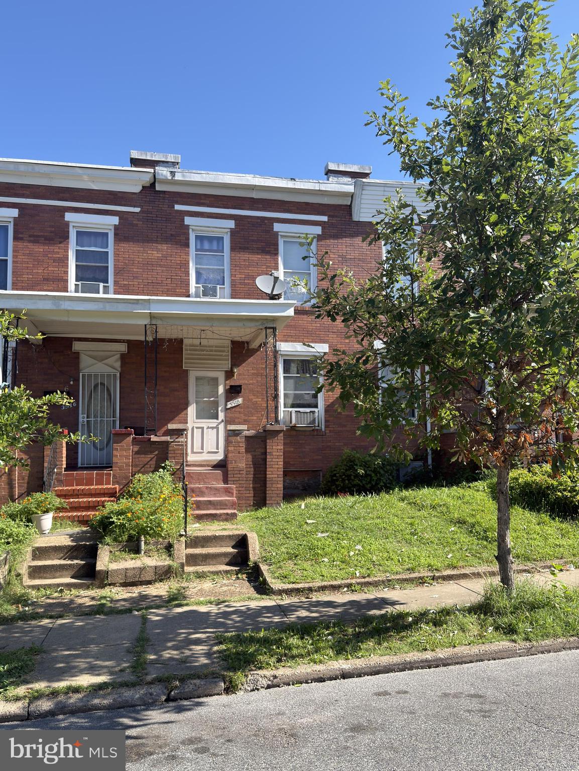 3518 ESTHER PLACE