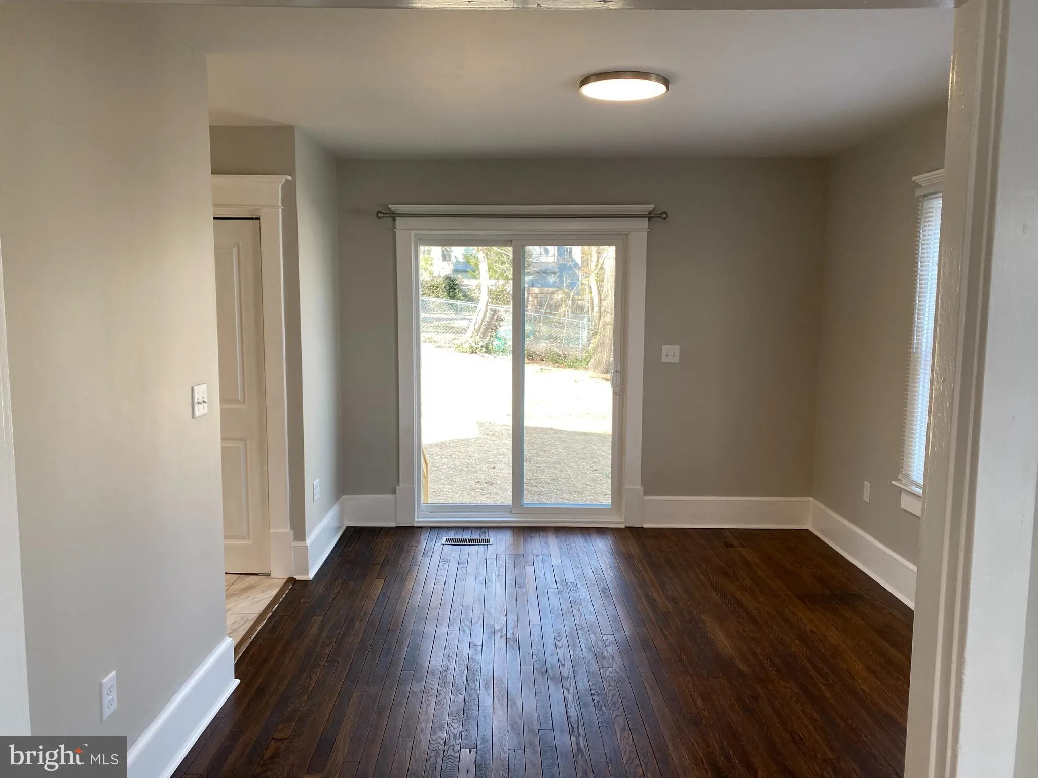 Winchester, Virginia 22601, United States, 4 Bedrooms Bedrooms, ,2 BathroomsBathrooms,Residential,Pending,23762