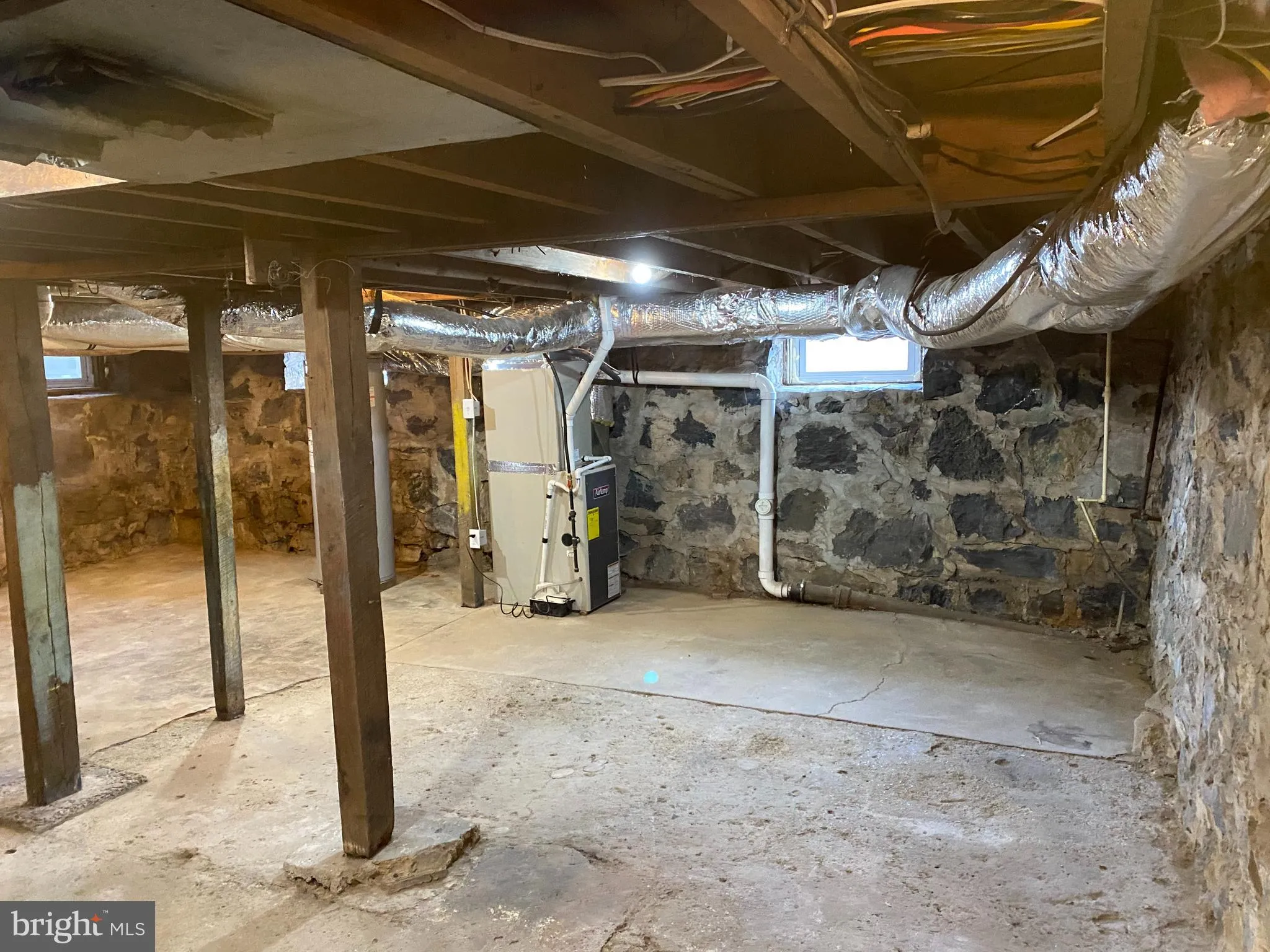 Winchester, Virginia 22601, United States, 4 Bedrooms Bedrooms, ,2 BathroomsBathrooms,Residential,Pending,23762