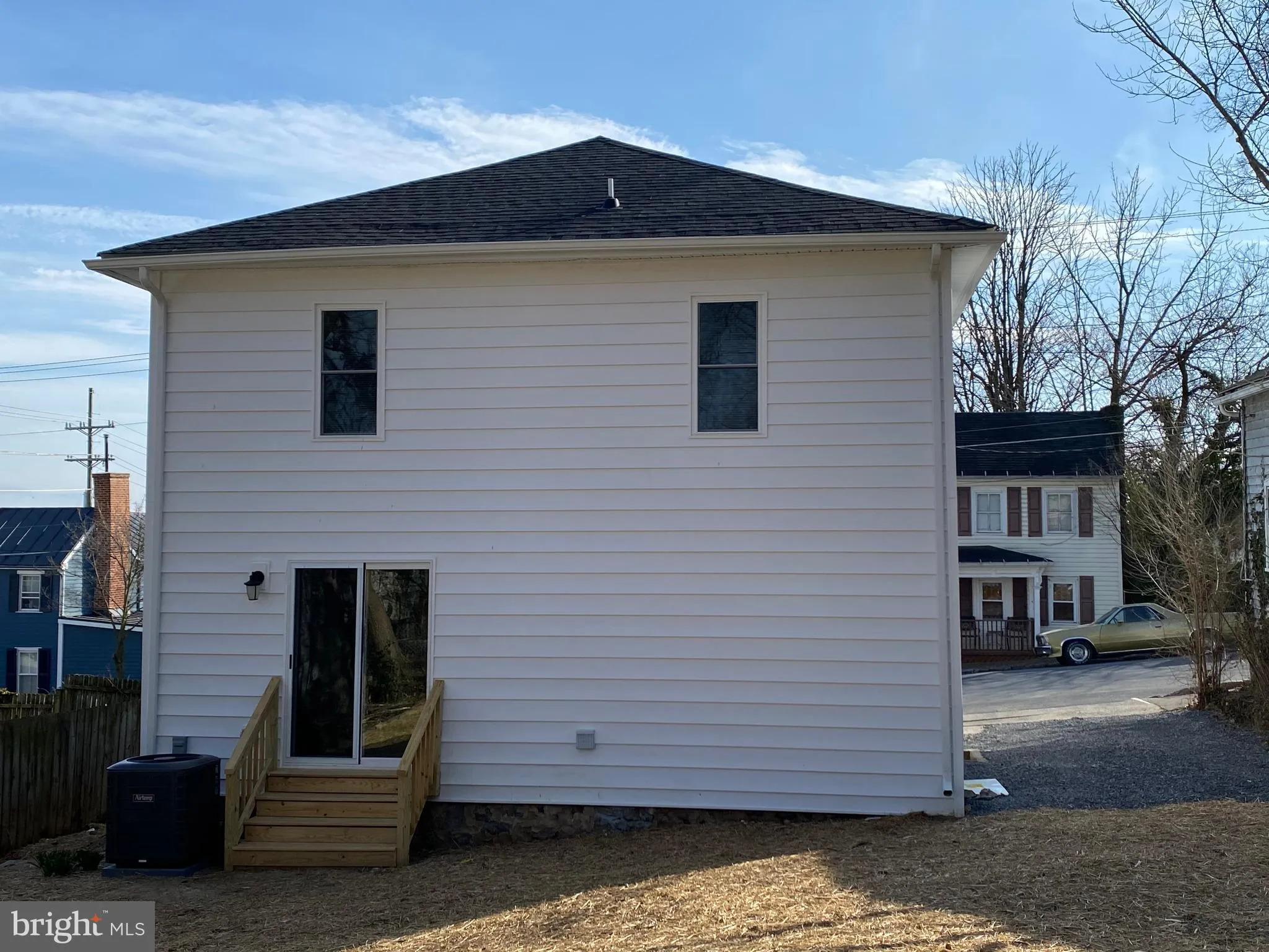 Winchester, Virginia 22601, United States, 4 Bedrooms Bedrooms, ,2 BathroomsBathrooms,Residential,Pending,23762