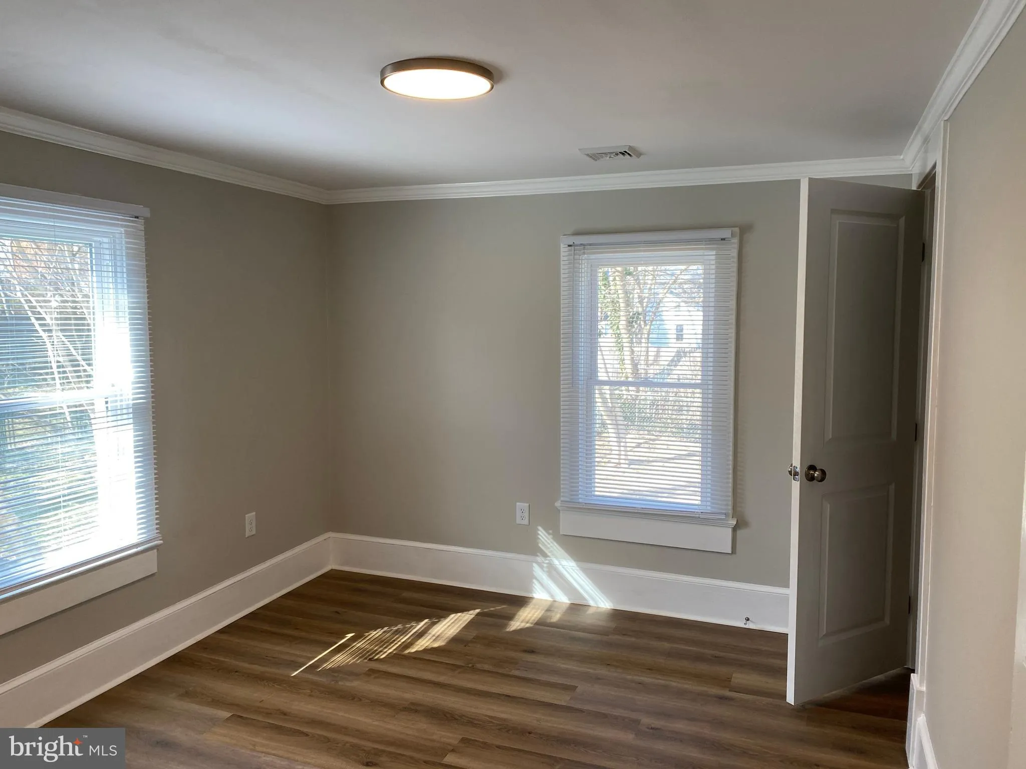 Winchester, Virginia 22601, United States, 4 Bedrooms Bedrooms, ,2 BathroomsBathrooms,Residential,Pending,23762