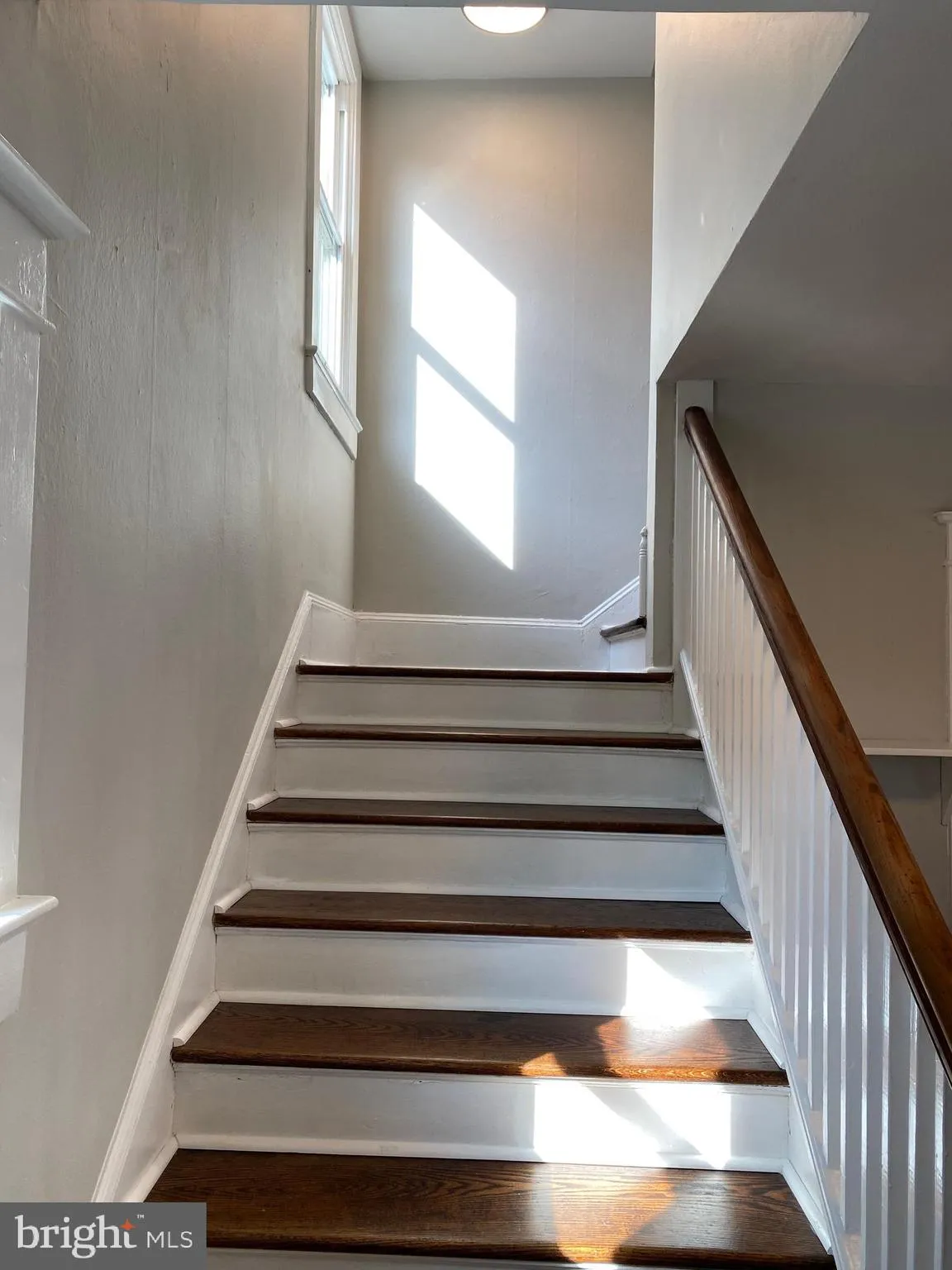 Winchester, Virginia 22601, United States, 4 Bedrooms Bedrooms, ,2 BathroomsBathrooms,Residential,Pending,23762