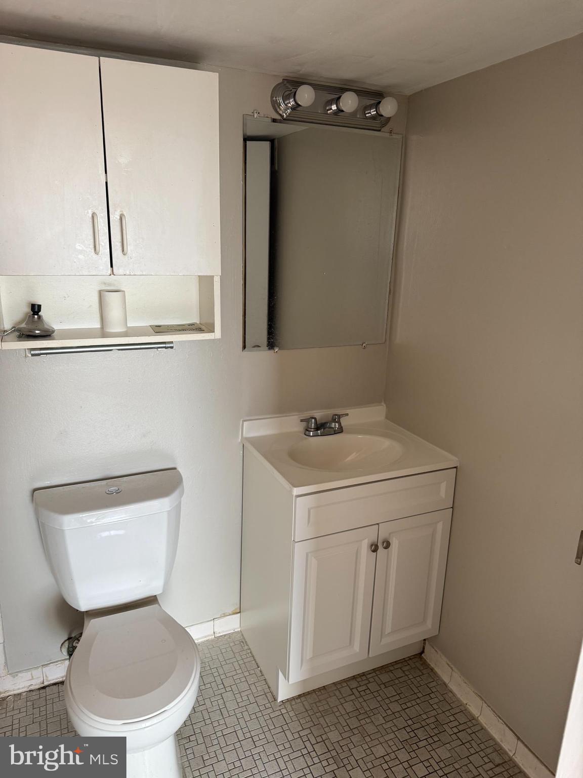 PINEWAY TOWERS - Residential Lease