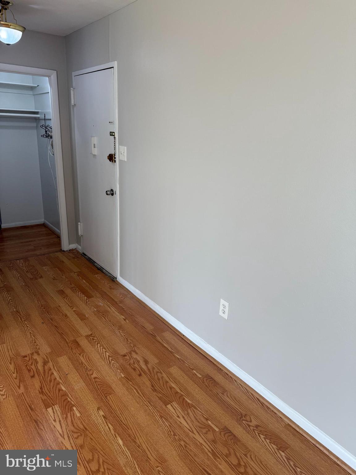 PINEWAY TOWERS - Residential Lease