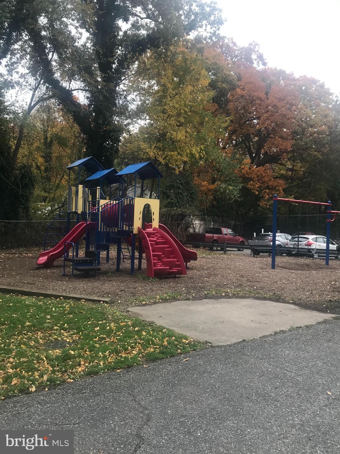 PINEWAY TOWERS - Residential Lease