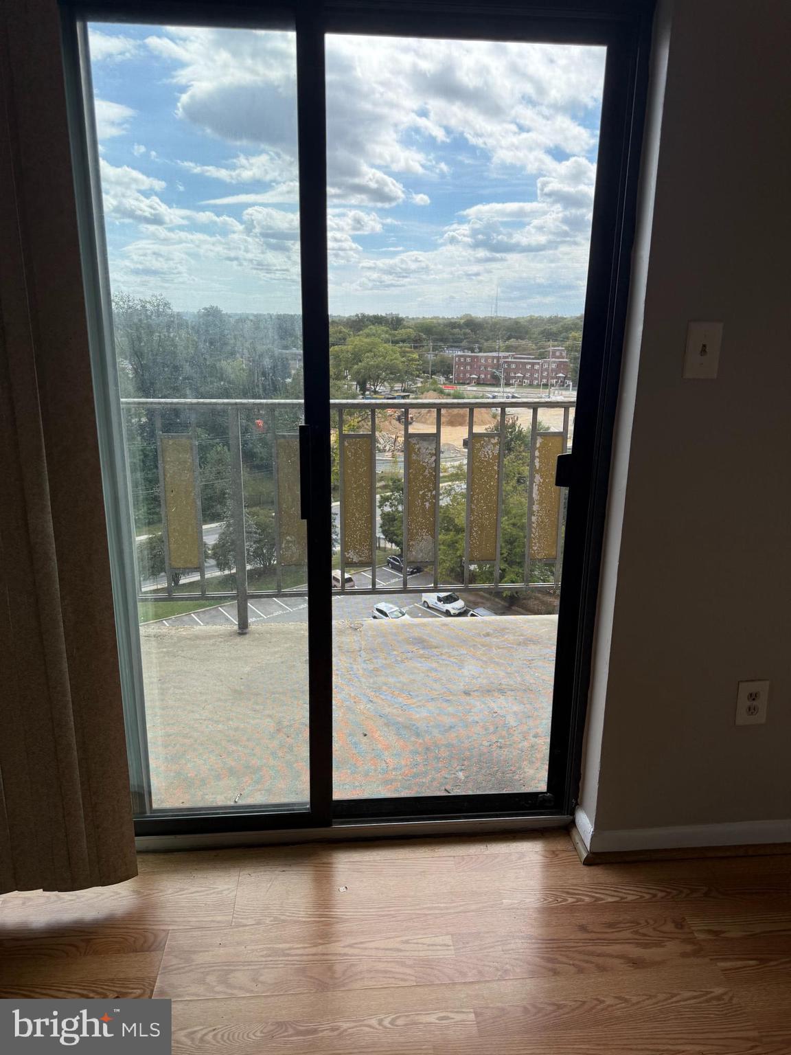 PINEWAY TOWERS - Residential Lease