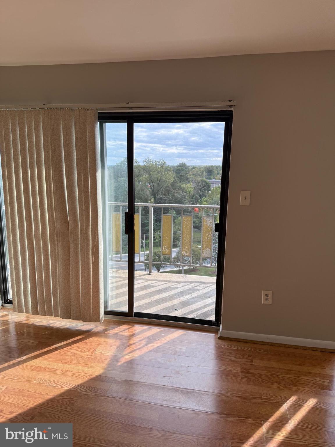 PINEWAY TOWERS - Residential Lease