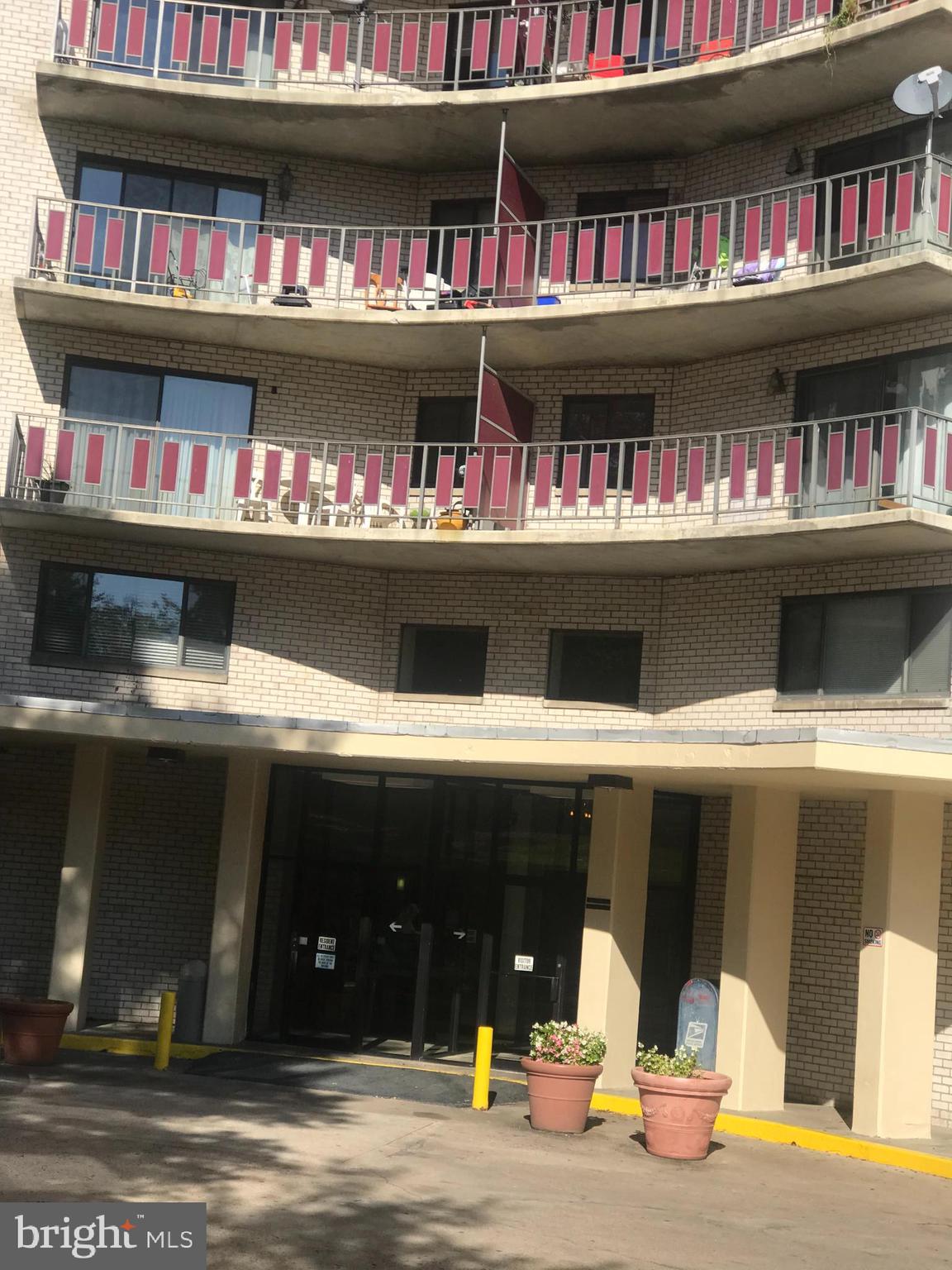 PINEWAY TOWERS - Residential Lease