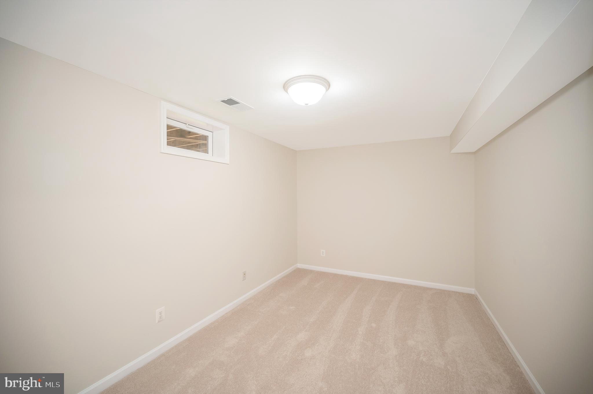 PORT POTOMAC - Residential