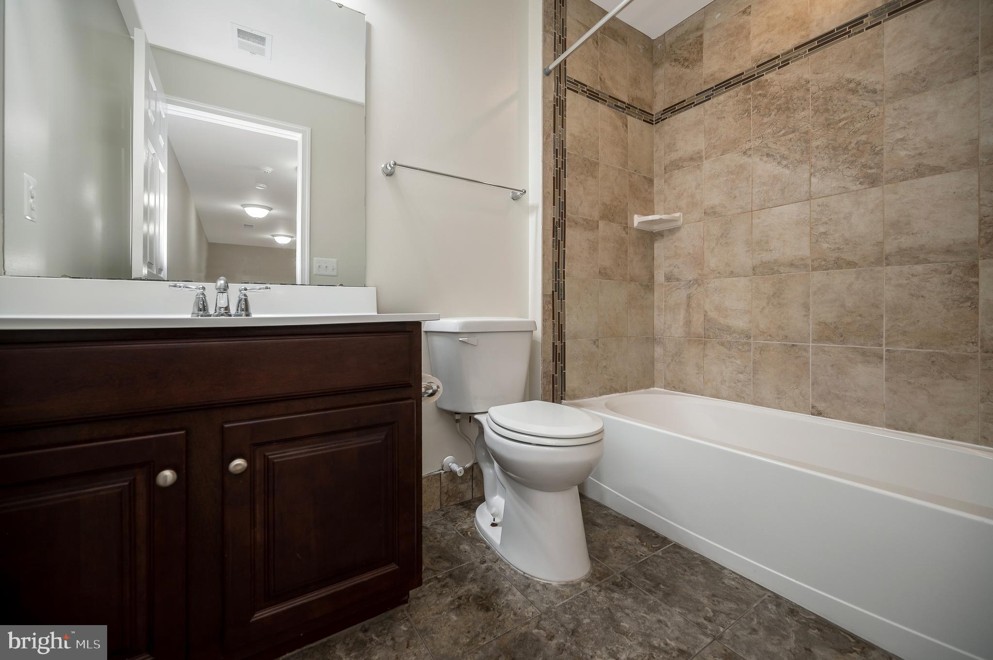 PORT POTOMAC - Residential