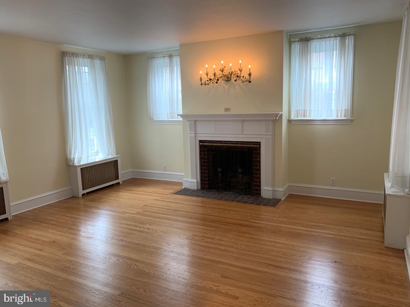 DOYLESTOWN BORO - Residential Lease