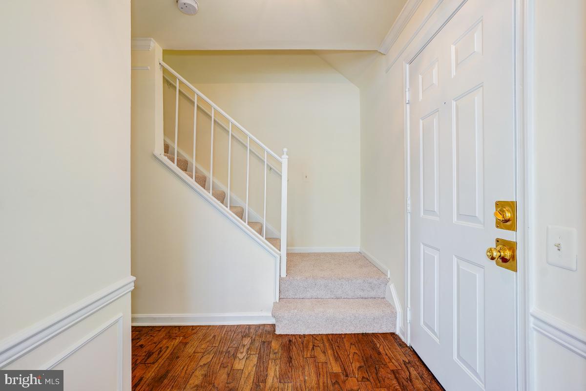 8064 STONEWALL BRIGADE COURT
