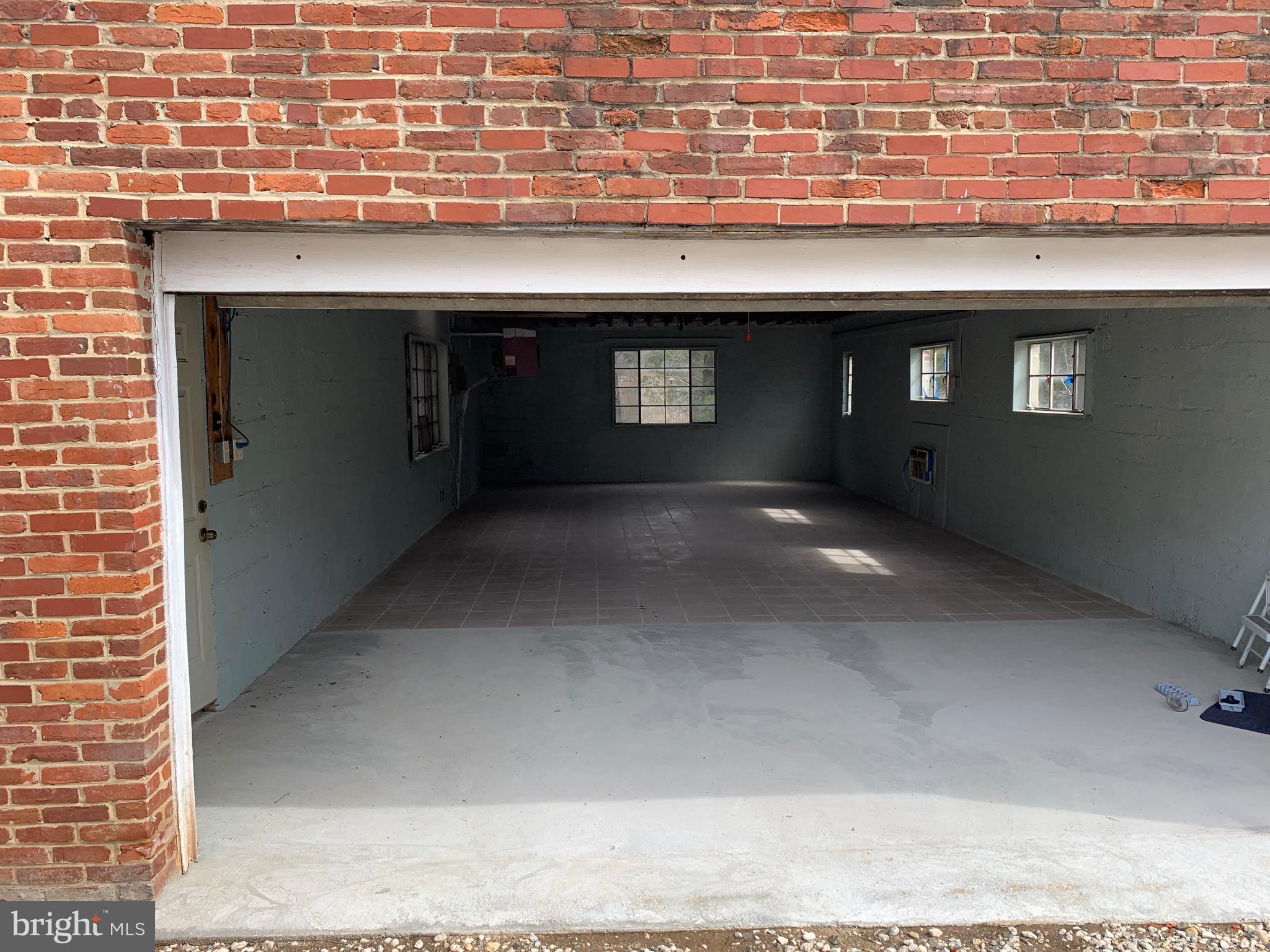 FAIRHILL ON THE BOULEVRD - Residential Lease