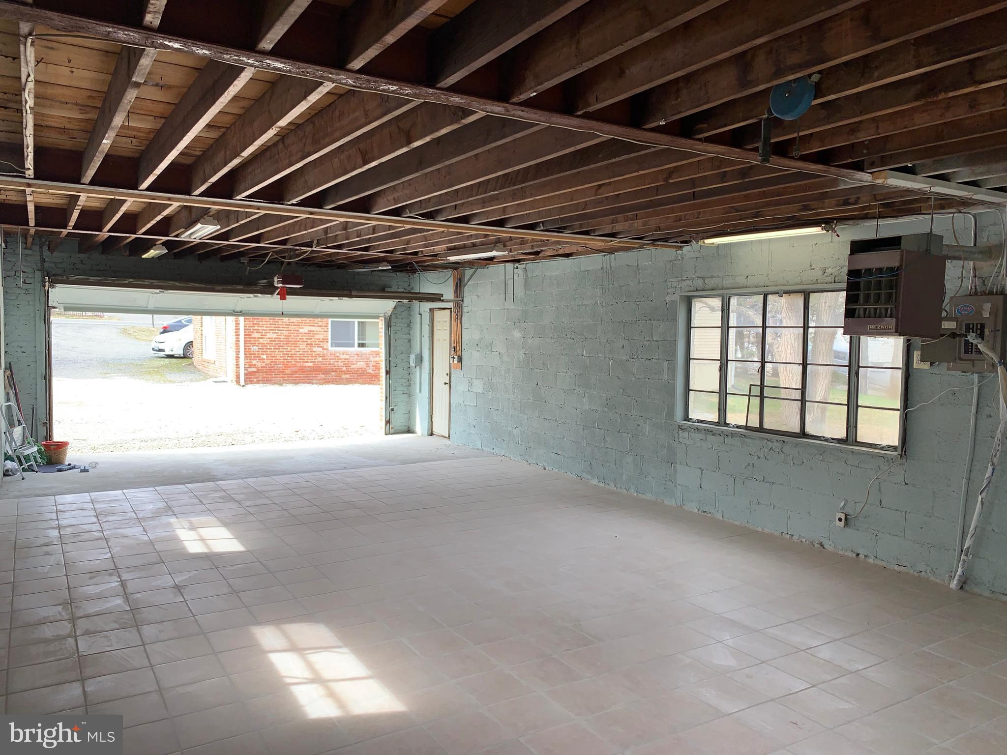 FAIRHILL ON THE BOULEVRD - Residential Lease