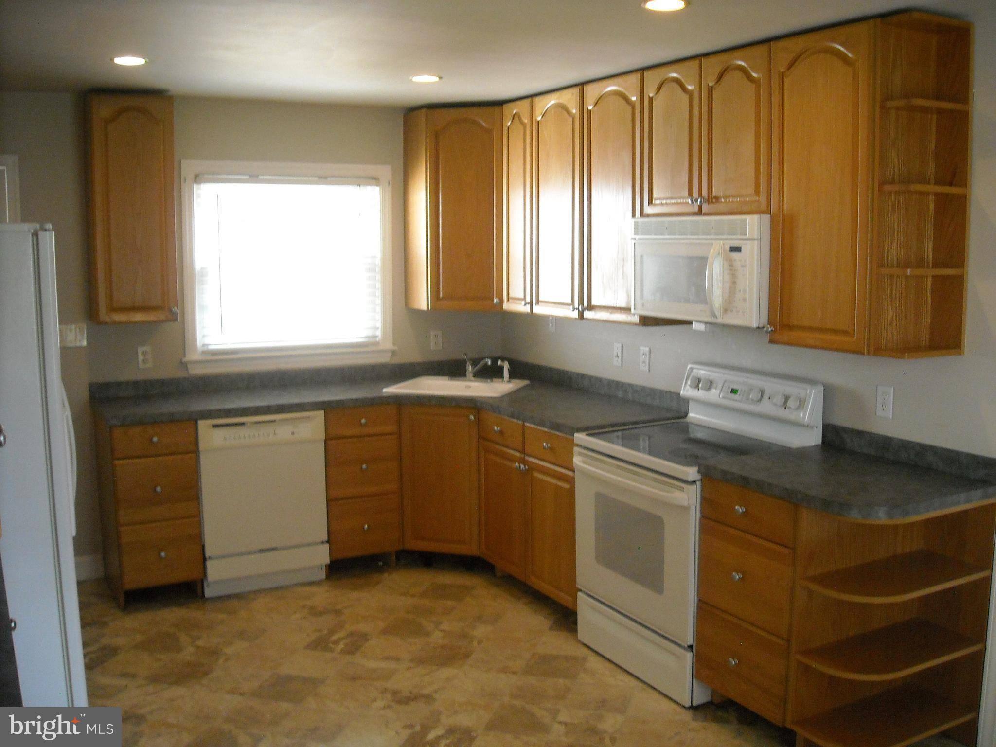 FAIRHILL ON THE BOULEVRD - Residential Lease