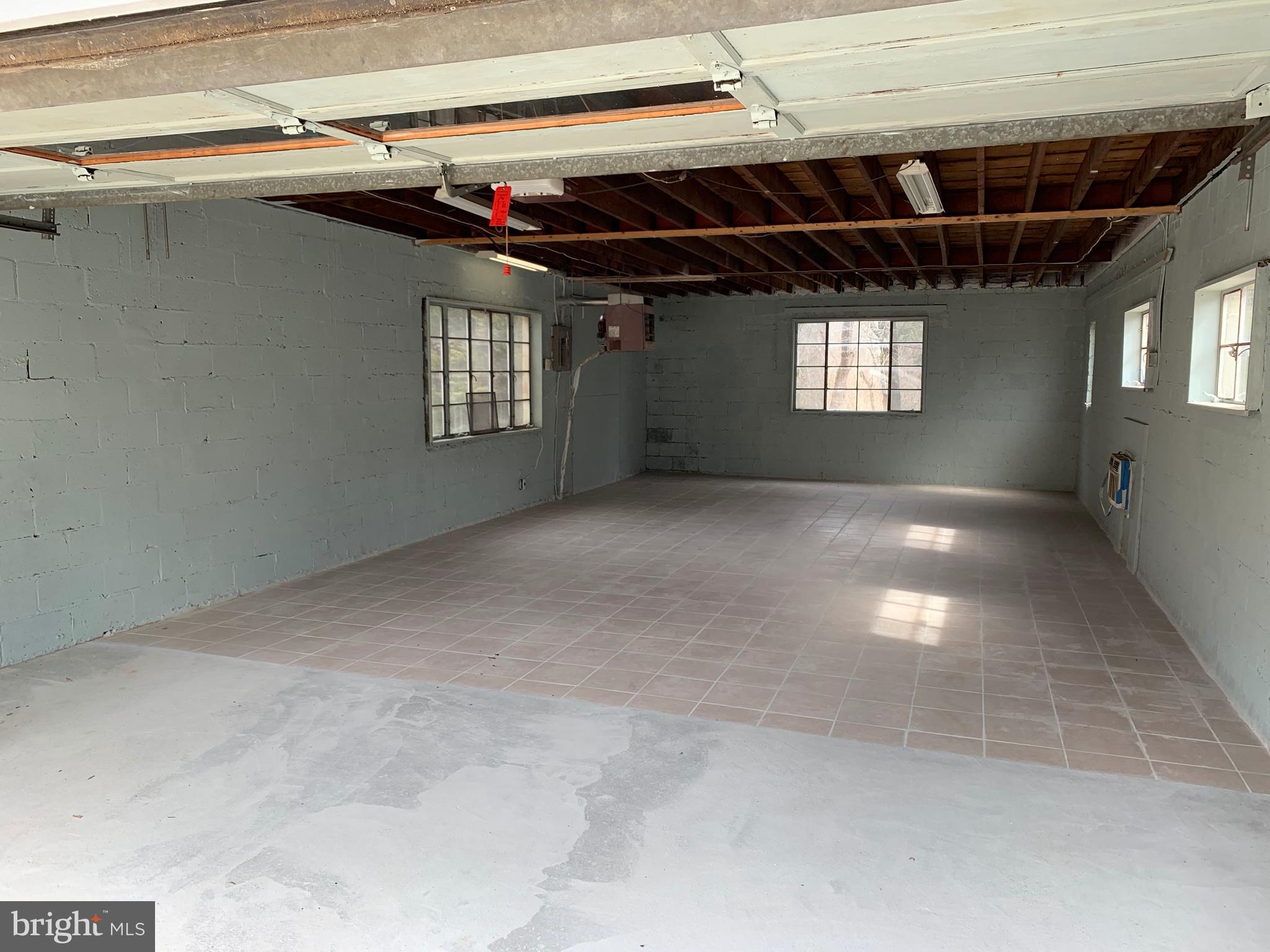 FAIRHILL ON THE BOULEVRD - Residential Lease