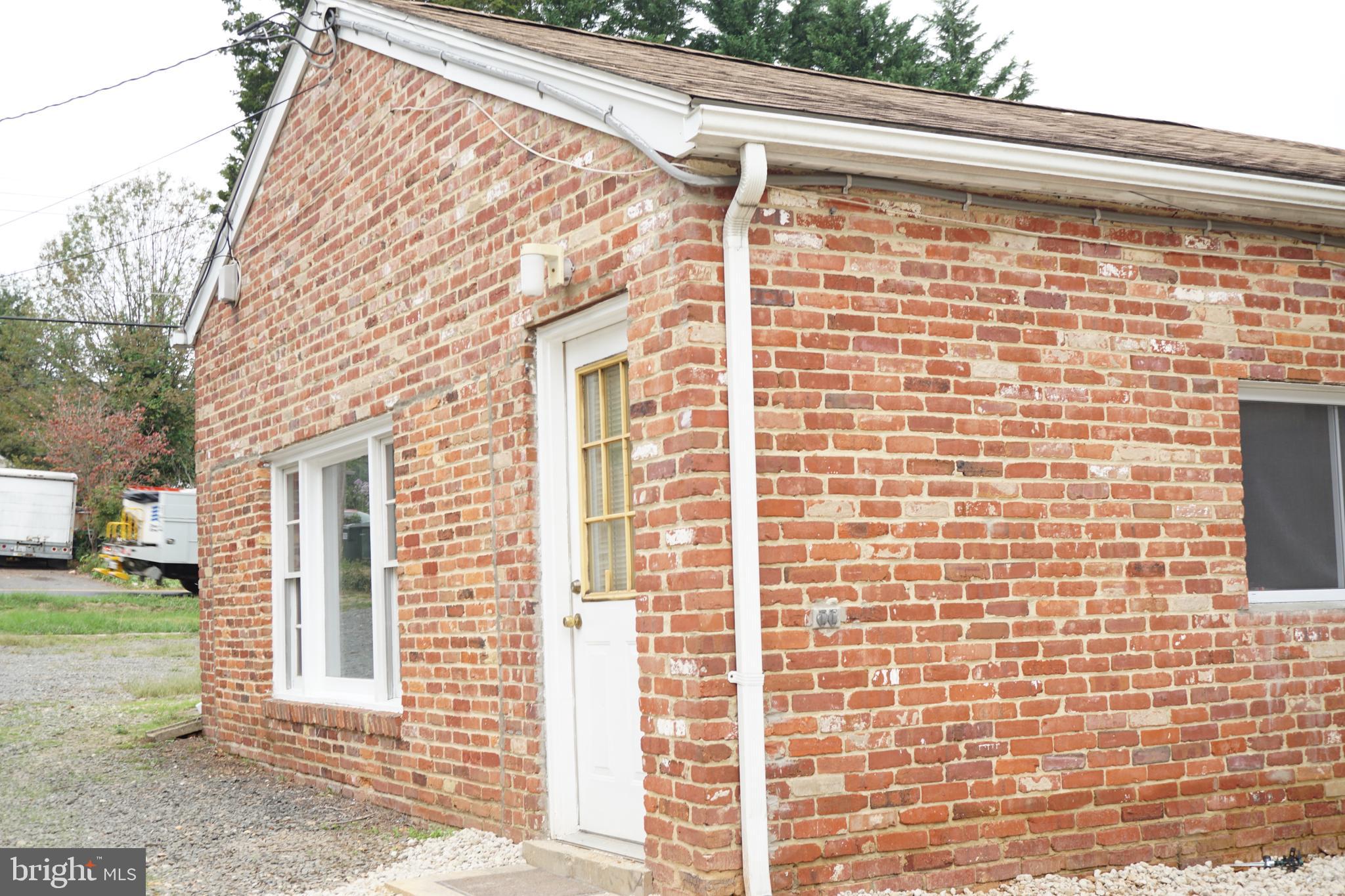 FAIRHILL ON THE BOULEVRD - Residential Lease