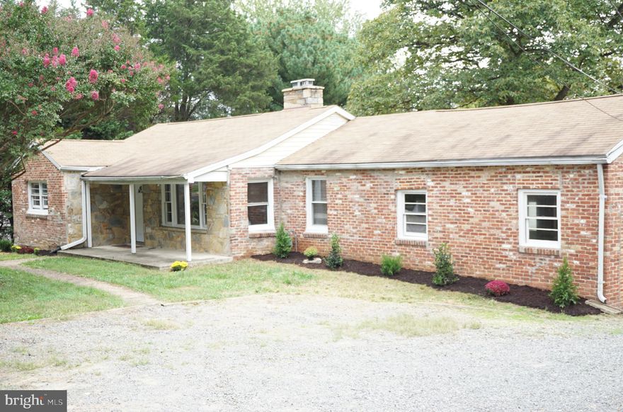 (Note: garage is available at different rental rate) Nice rental opportunity for large house with many bedrooms and baths and four car garage close to Dunn Loring METRO, Mosaic District, I66 and INNOVA hospital