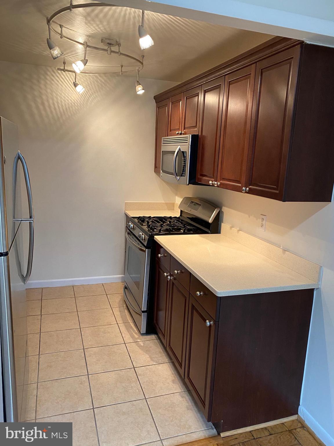 GROSVENOR PARK - Residential Lease