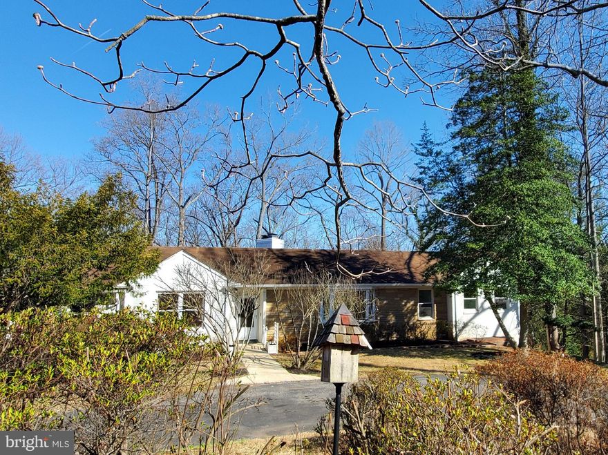 Charming Ranch-Style Home with Parkland Views! Tucked away at the end of a quiet cul-de-sac, this stunning ranch-style home sits on a 1.69-acre lot backing onto serene parkland, offering breathtaking views and complete privacy. Inside, the classy high-ceiling wood-paneled living room with a fireplace creates an elegant yet inviting space, perfectly framing the stunning natural scenery. A cozy dining area adds warmth, while three spacious bedrooms and three full bathrooms provide both comfort and functionality. Two fireplaces enhance the home’s charm, and main-floor laundry ensures convenience.
Step outside to a private patio, ideal for unwinding in the tranquil surroundings. A detached two-car garage and paved driveway offer ample parking. Located in the Churchill High School district, with easy access to major highways, this exceptional home is available for lease starting March 14, 2025, with flexible 8- to 12-month terms. Don’t miss this rare opportunity—schedule your viewing today!