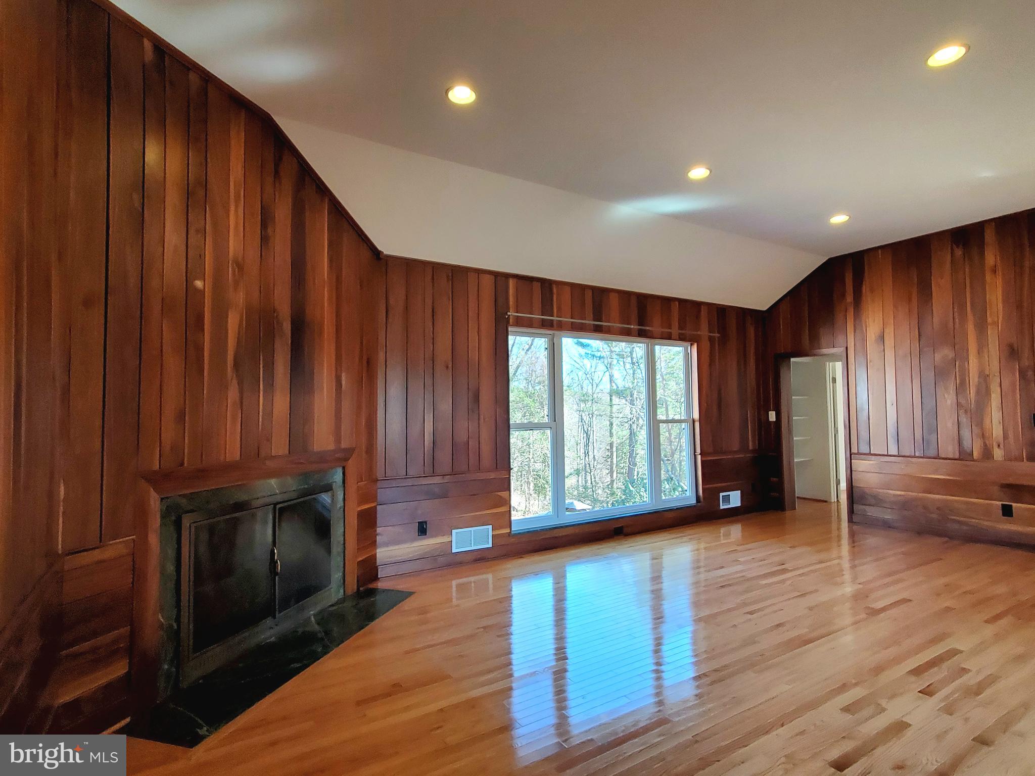 CONGRESSIONAL FOREST - Residential Lease