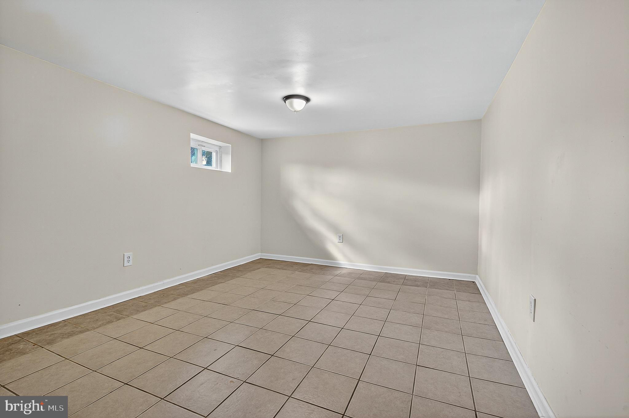 RANDALLSTOWN - Residential