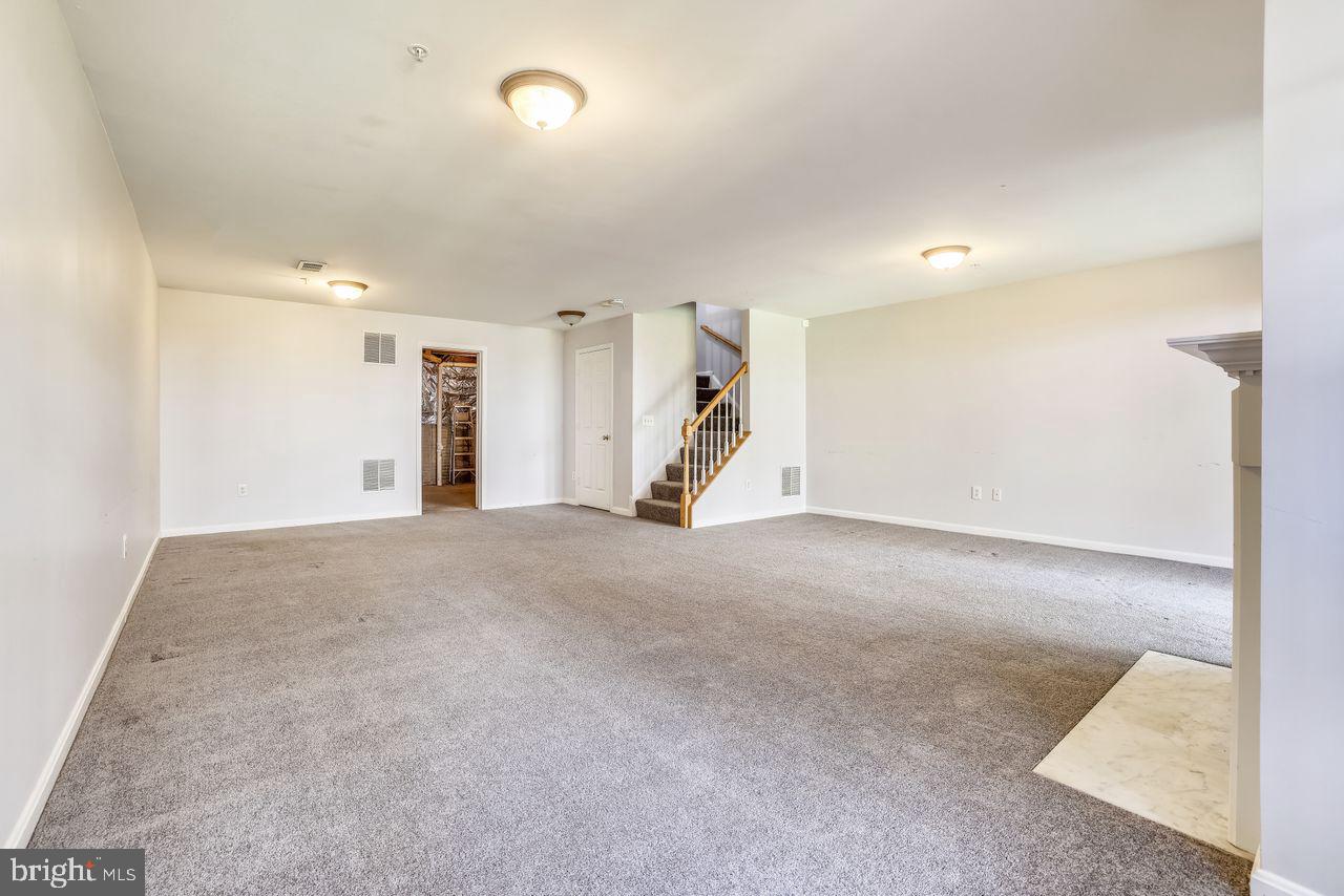 LONGMEAD - Residential Lease