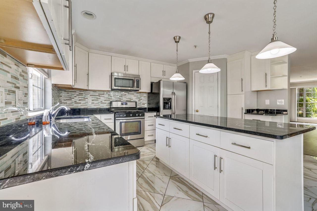 LONGMEAD - Residential Lease