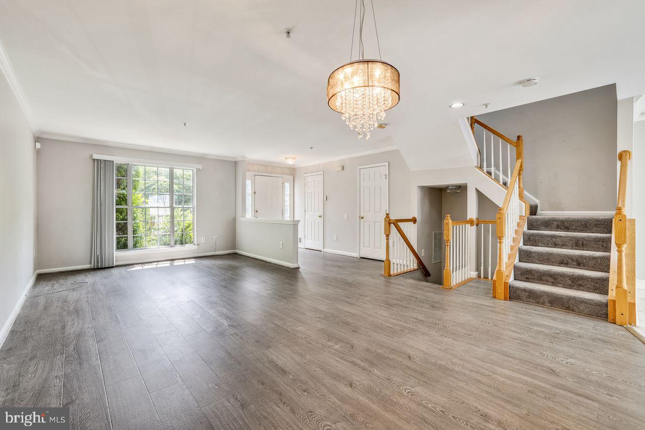 LONGMEAD - Residential Lease