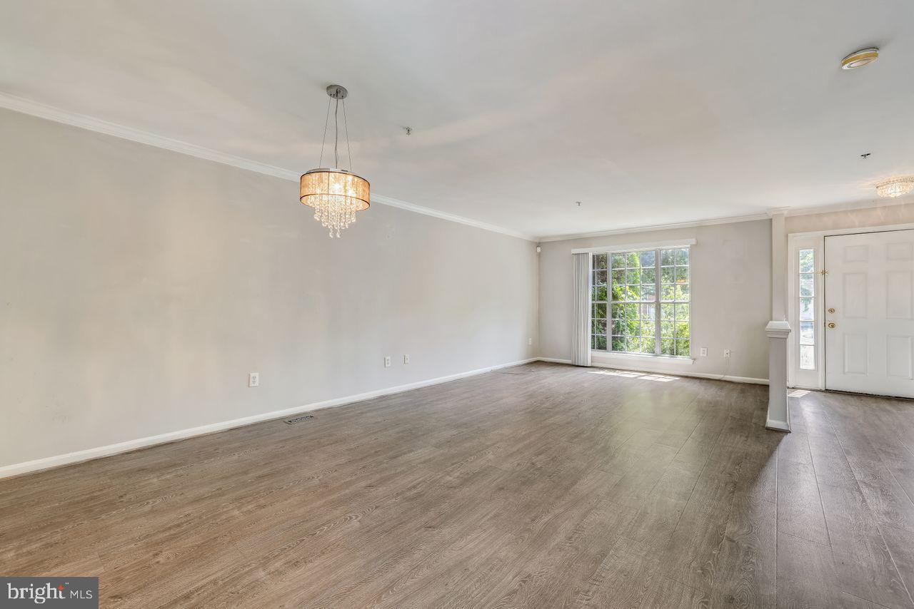 LONGMEAD - Residential Lease