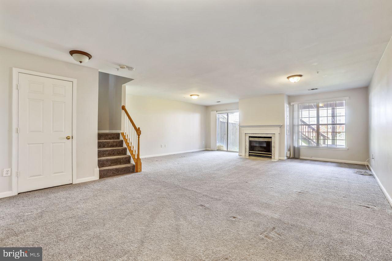 LONGMEAD - Residential Lease