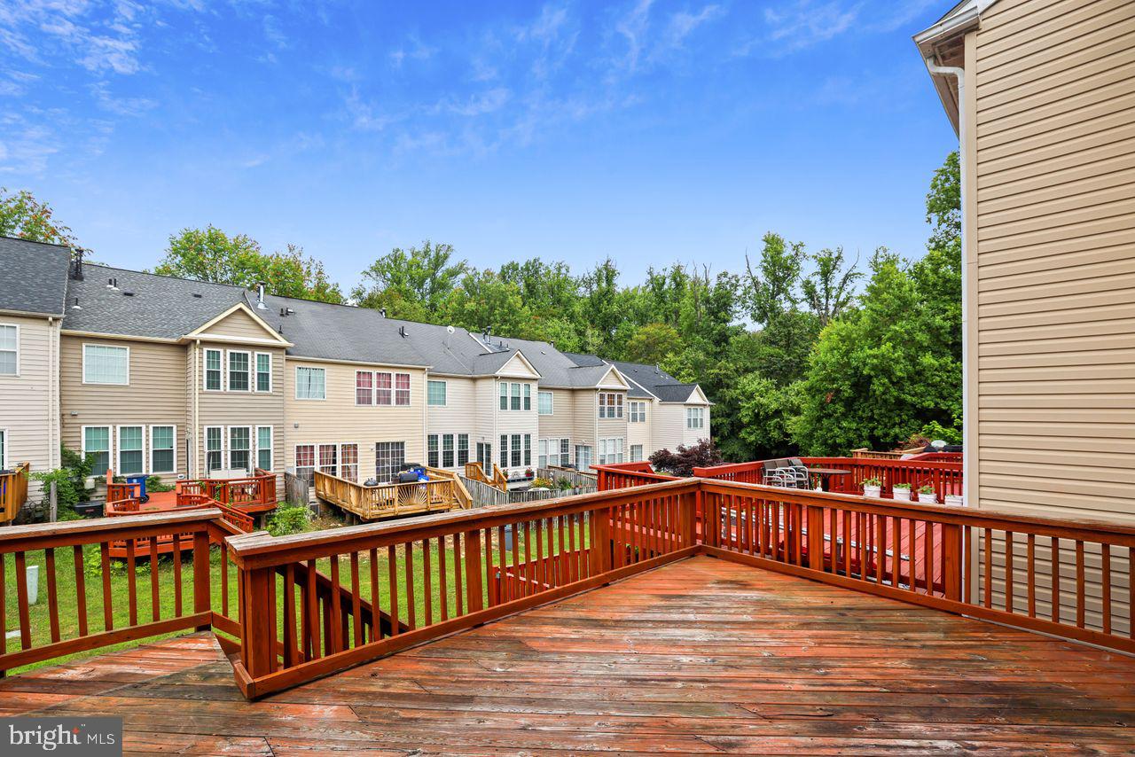 LONGMEAD - Residential Lease