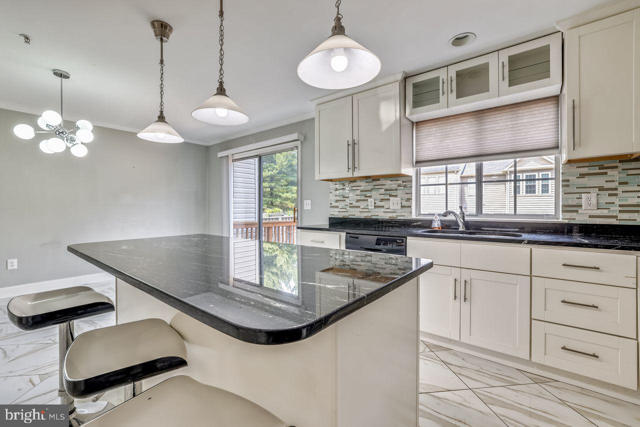 LONGMEAD - Residential Lease