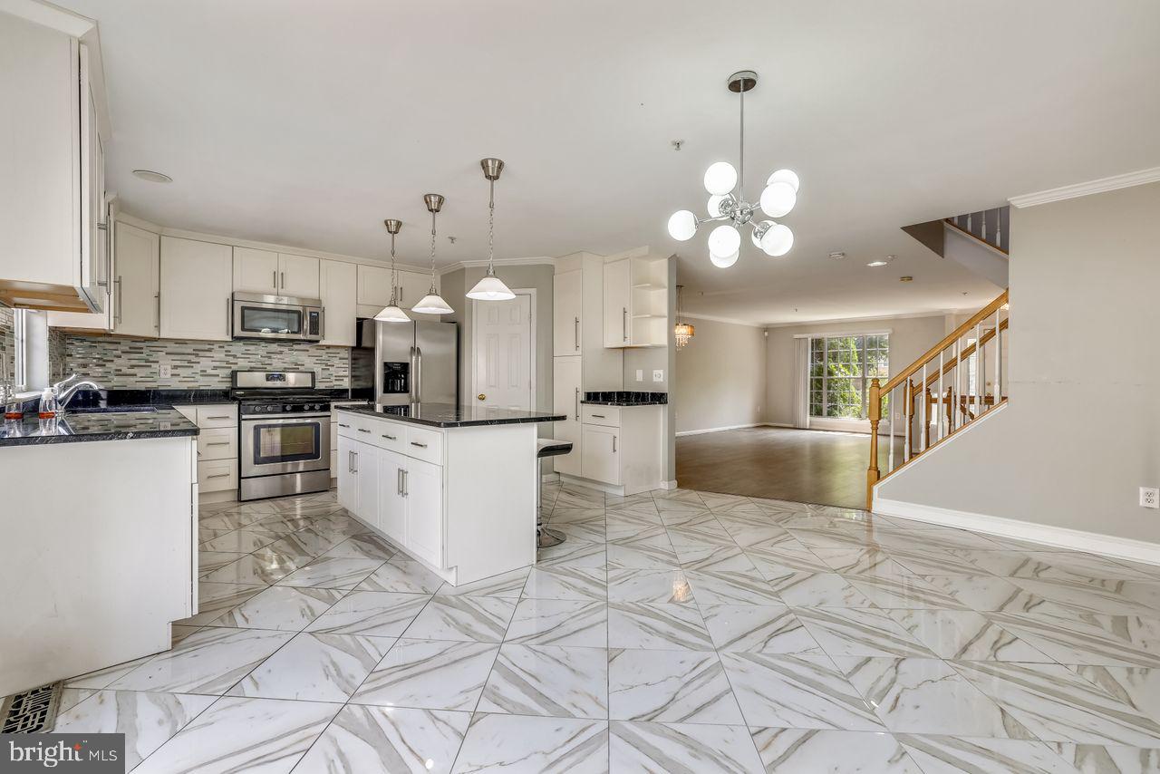 LONGMEAD - Residential Lease