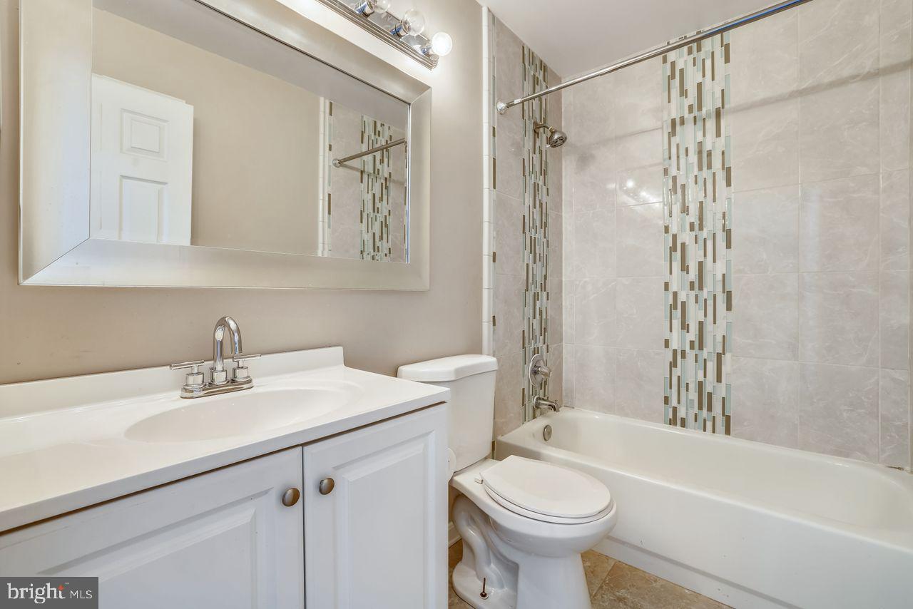 LONGMEAD - Residential Lease