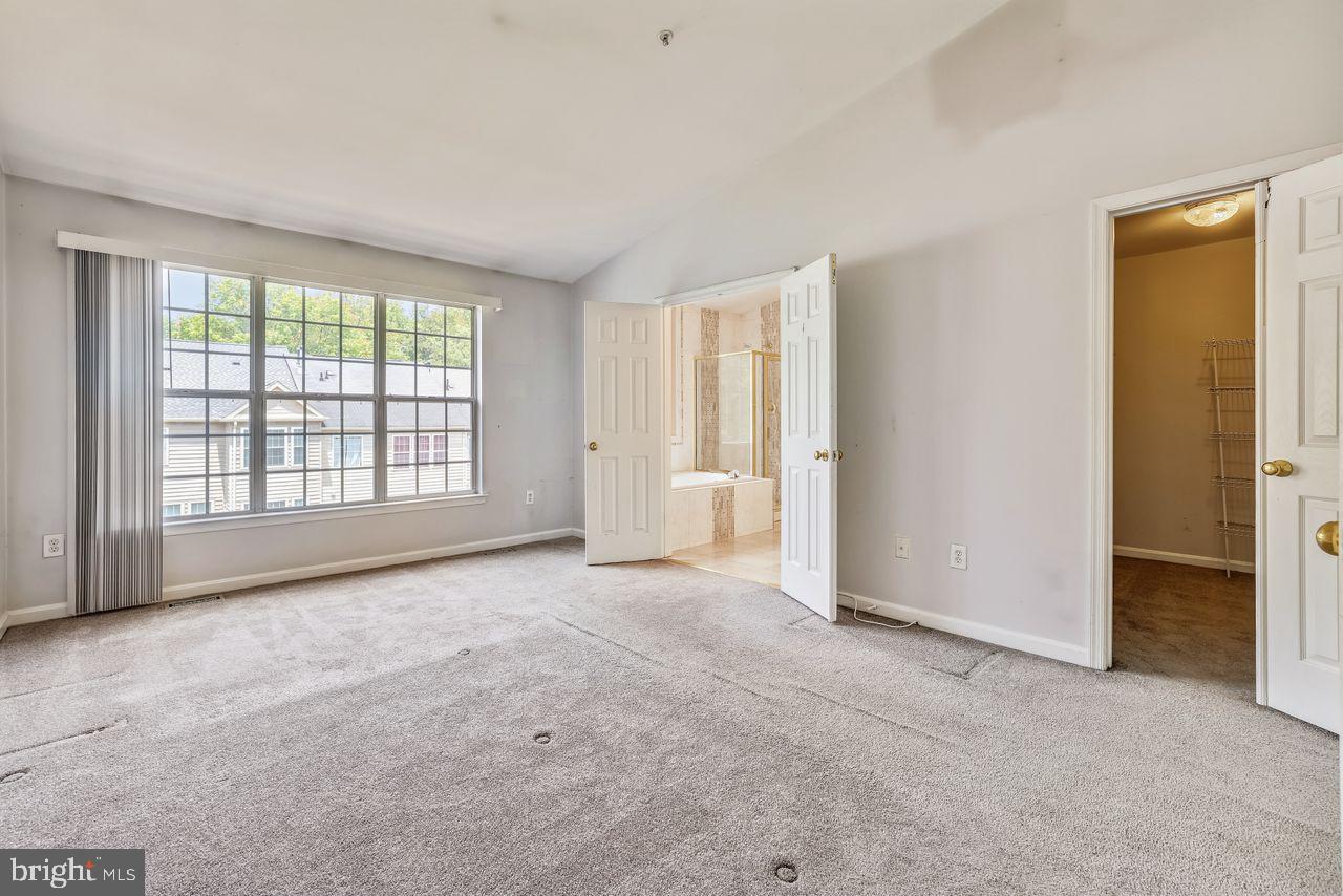 LONGMEAD - Residential Lease