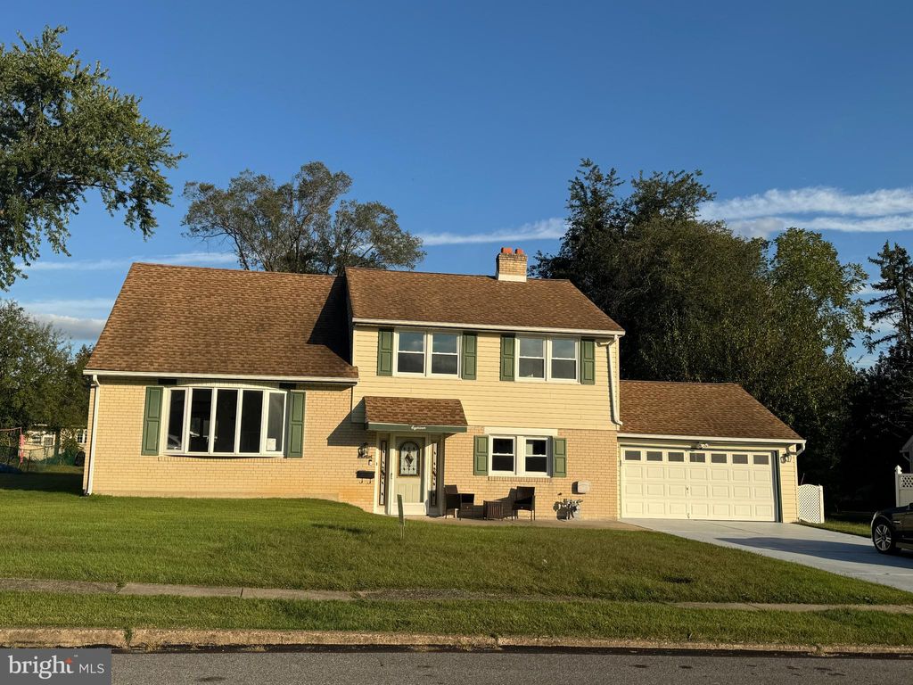 Photo of 18 Cobblestone Lane, ASTON, PA 19014 (MLS # PADE2101952)