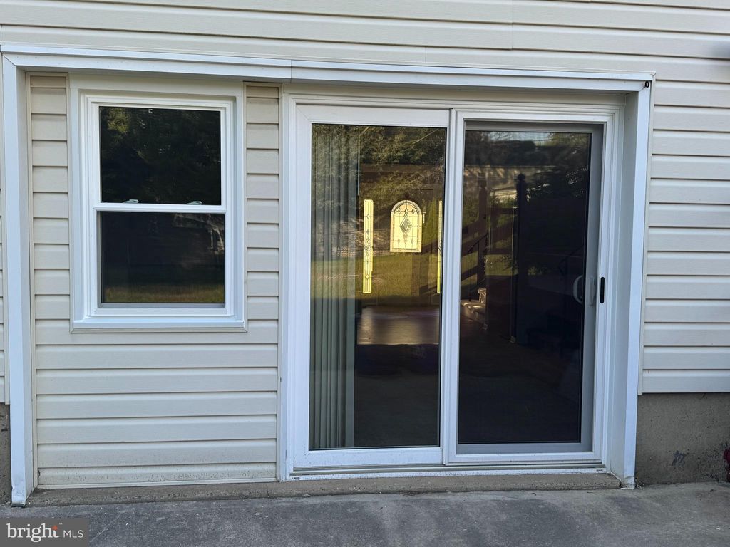 Photo of 18 Cobblestone Lane, ASTON, PA 19014 (MLS # PADE2101952)