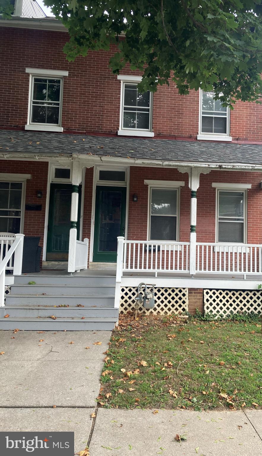 PREMIUM LOCATION FEATURES 4 bedroom townhouse style living with covered front porch, large fenced yard and off-street parking in popular West Chester Borough. Pets case by case.
Come to West Chester-THE NEW DESTINATION!!!