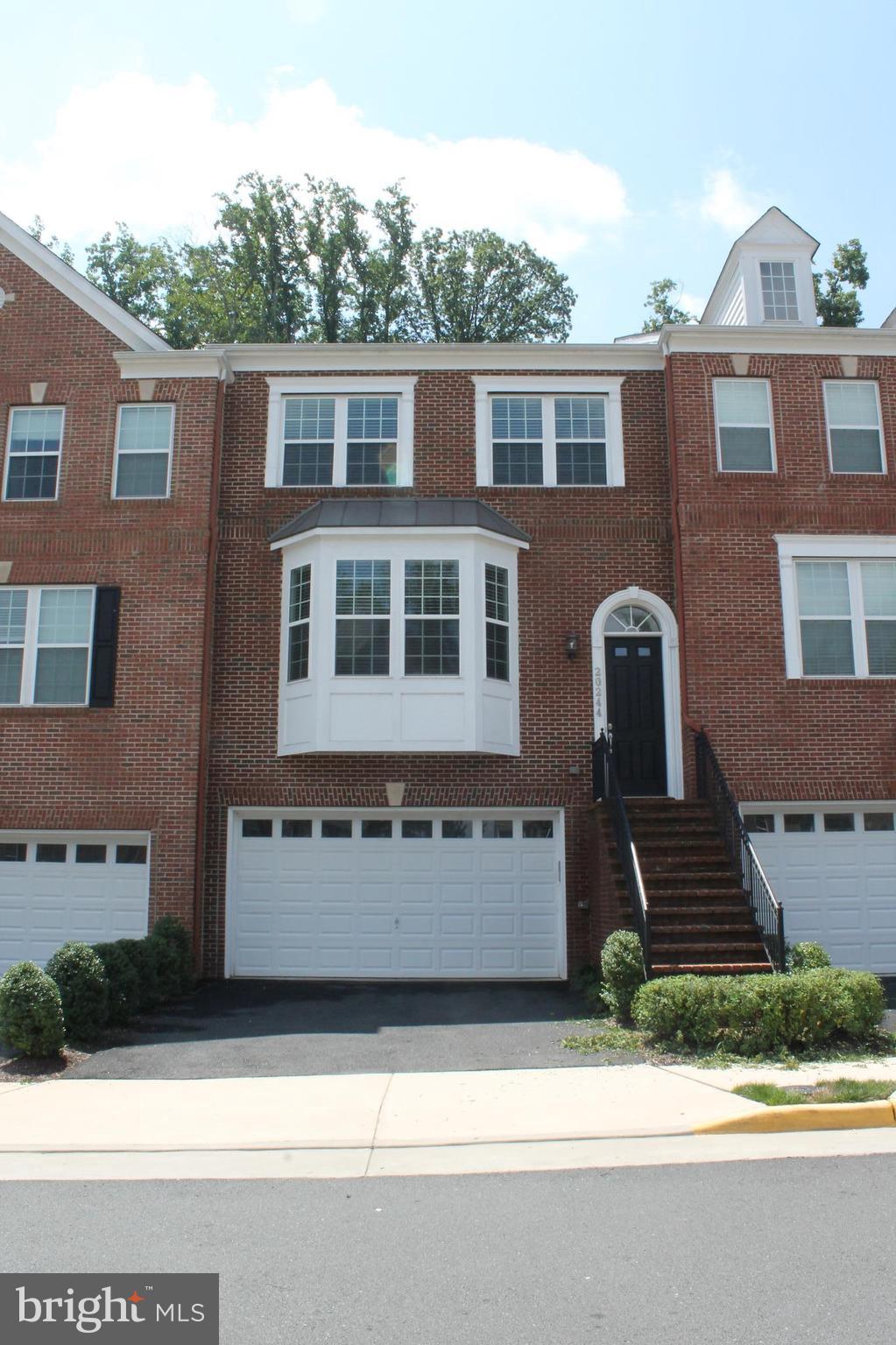 OVERLOOK - Residential Lease