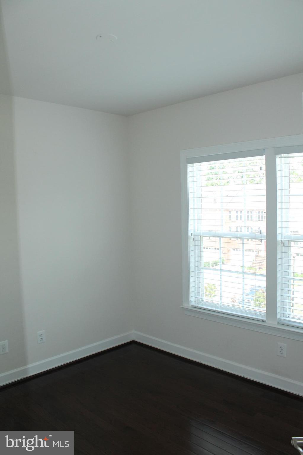OVERLOOK - Residential Lease