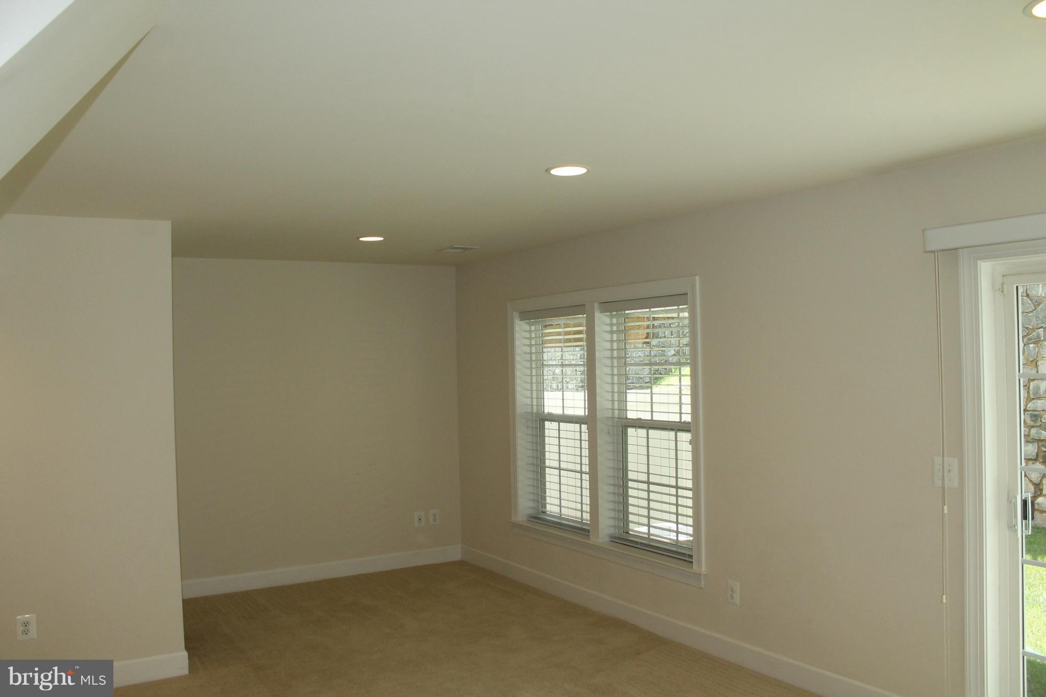 OVERLOOK - Residential Lease